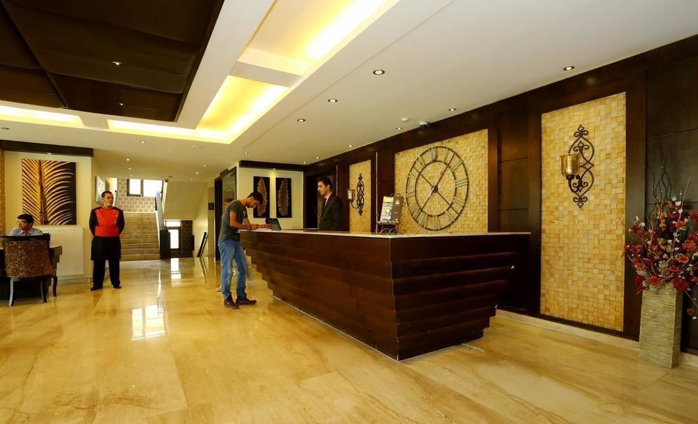 Hotel Pine Spring Wazir Bagh Srinagar  Ngoại thất bức ảnh